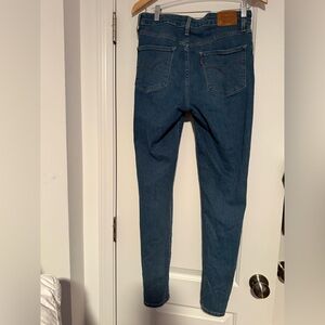 Authentic Levis size 29.  Great condition medium wash medium waist.  5 pockets